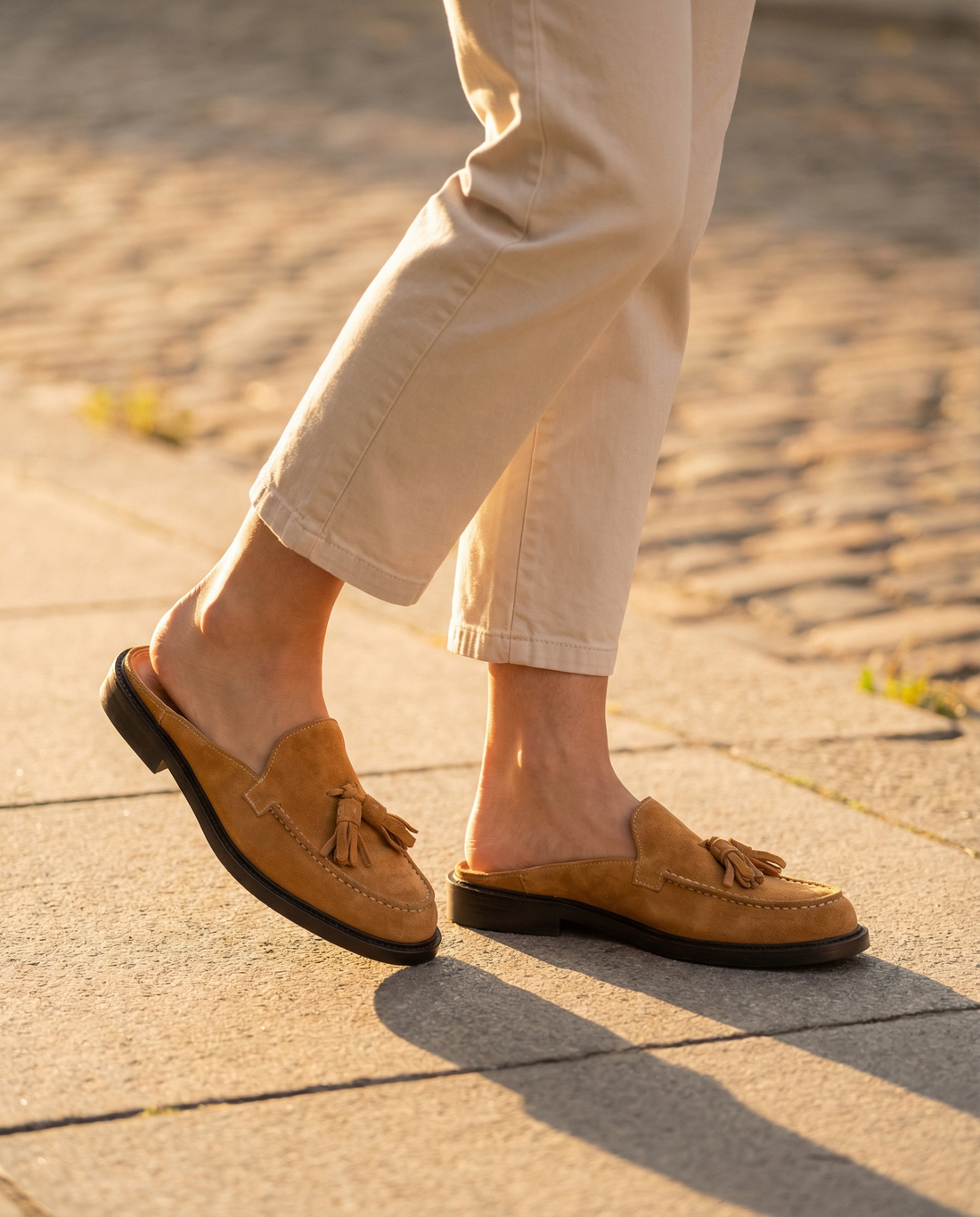 Mules mocassins à pampilles en daim cognac - Femme