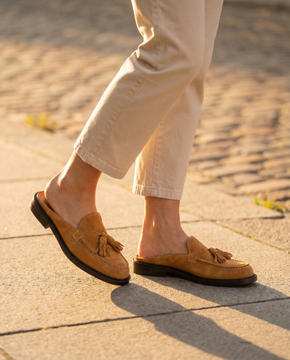 Mules mocassins à pampilles en daim cognac - Femme